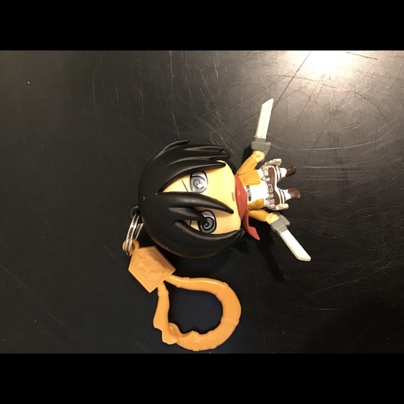 NWT 7 Attack on the Titan Character clips - Picture 6 of 8